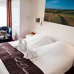 Western ホテル 4*