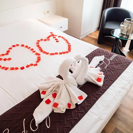 Western Hotel 4*