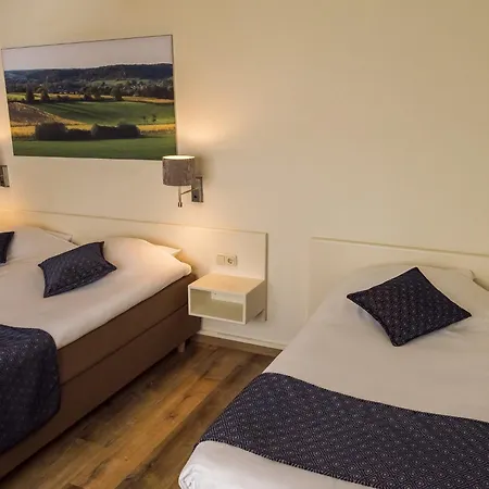 Western Hotel 4*